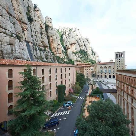 Apartamentos Montserrat Abat Marcet Exterior photo