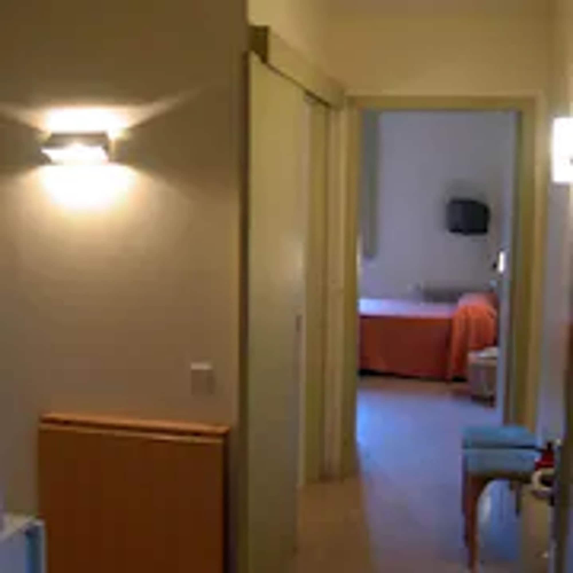 Apartamentos Montserrat Abat Marcet Exterior photo
