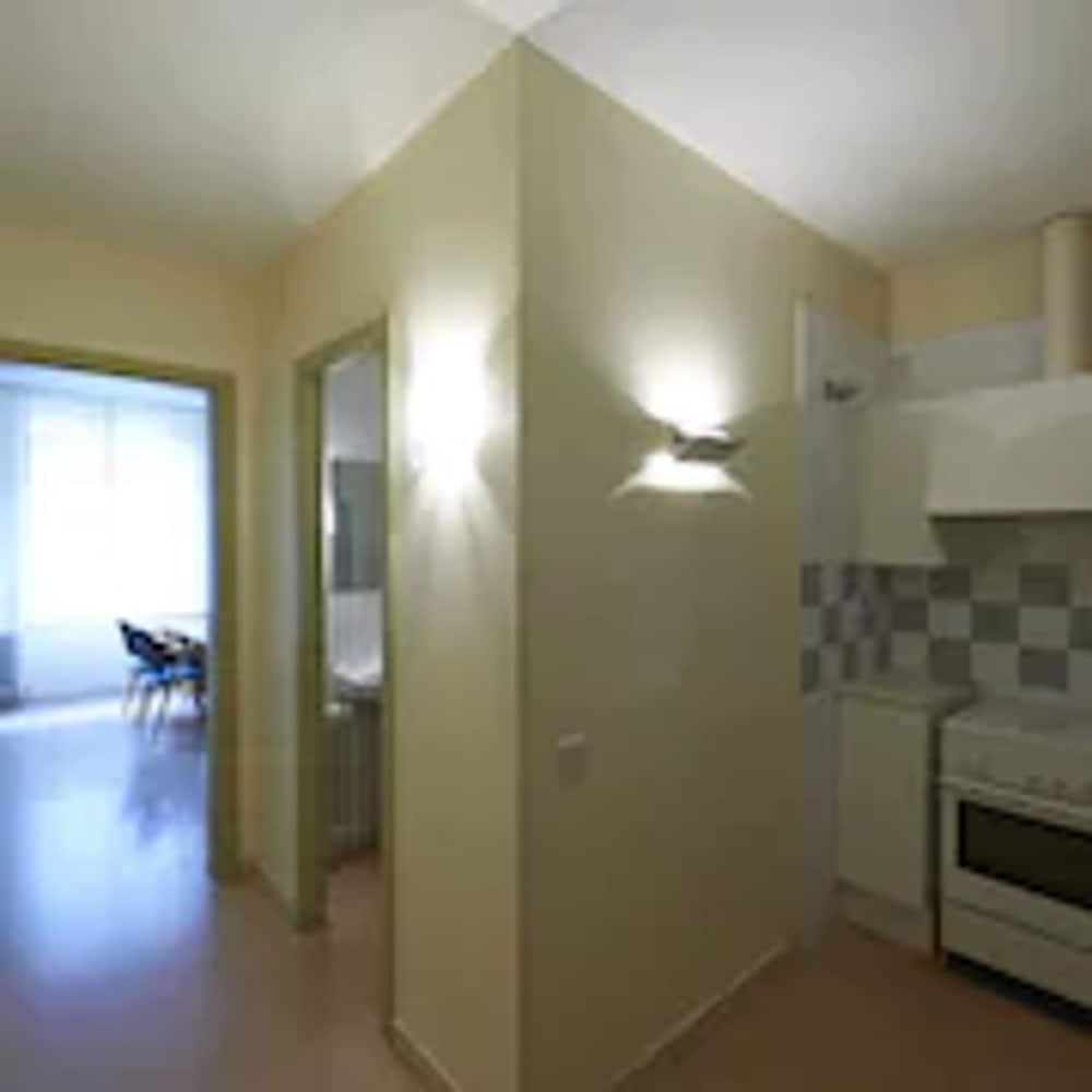 Apartamentos Montserrat Abat Marcet Exterior photo