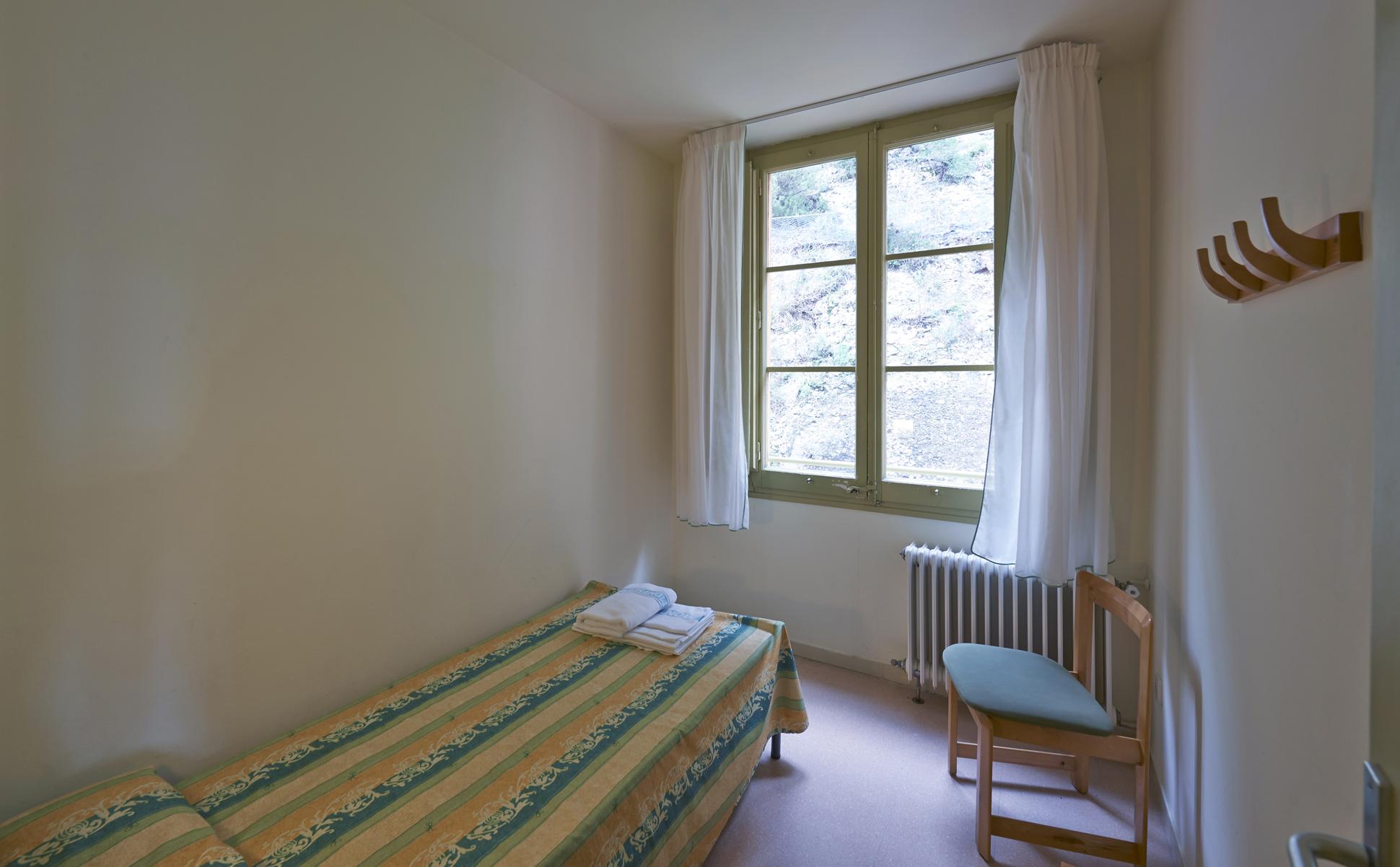 Apartamentos Montserrat Abat Marcet Exterior photo