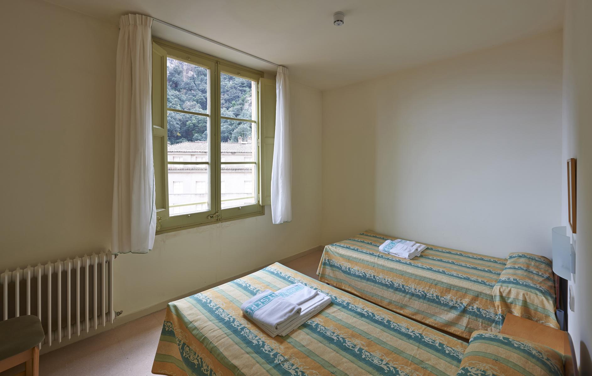 Apartamentos Montserrat Abat Marcet Exterior photo