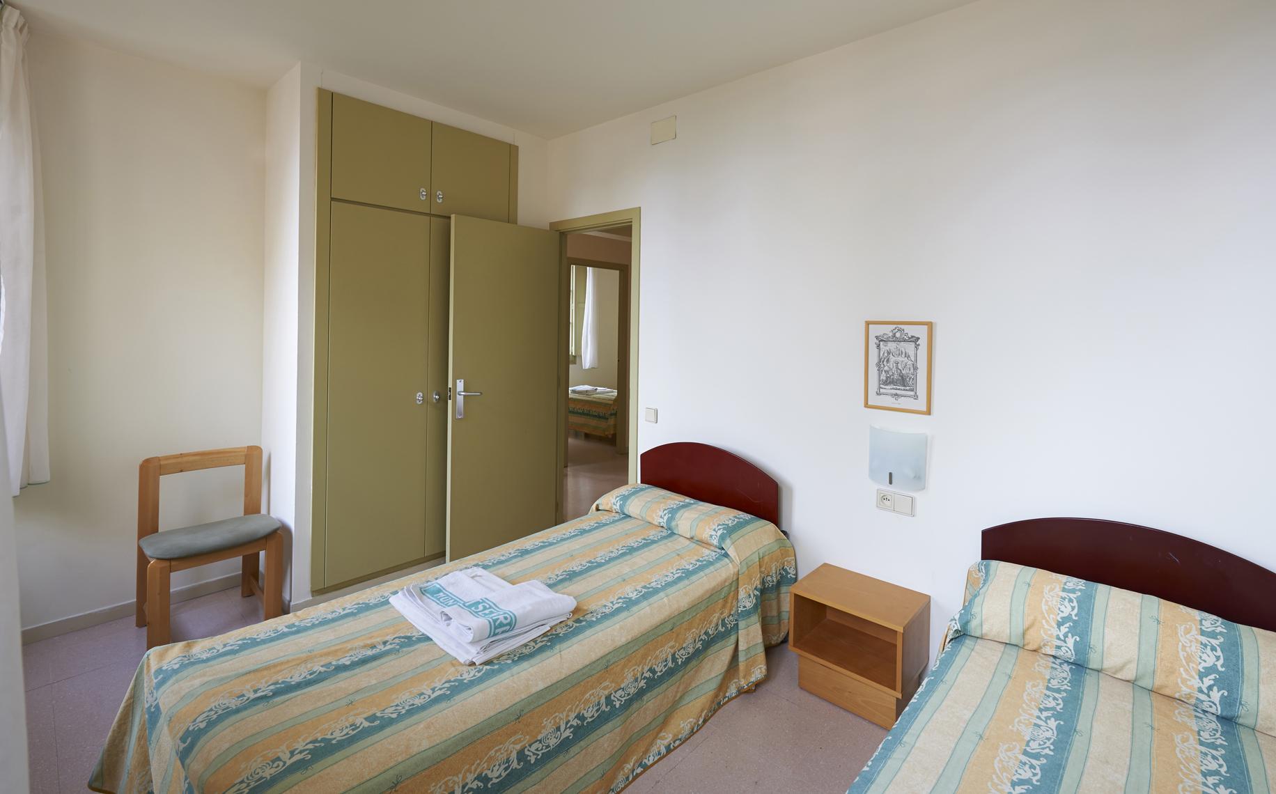 Apartamentos Montserrat Abat Marcet Exterior photo