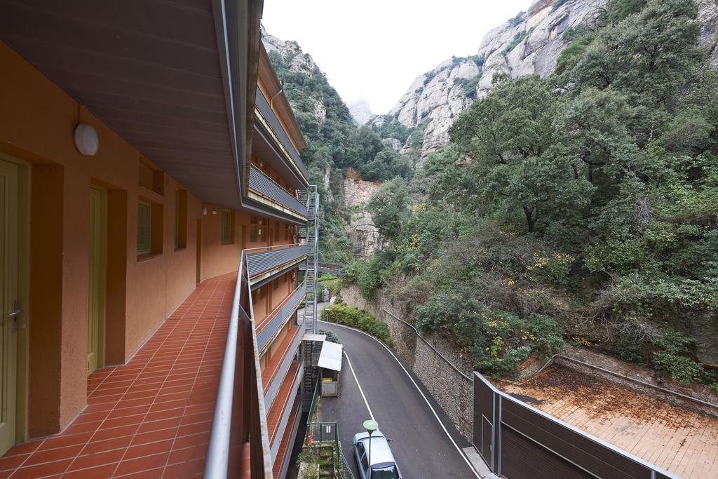 Apartamentos Montserrat Abat Marcet Exterior photo