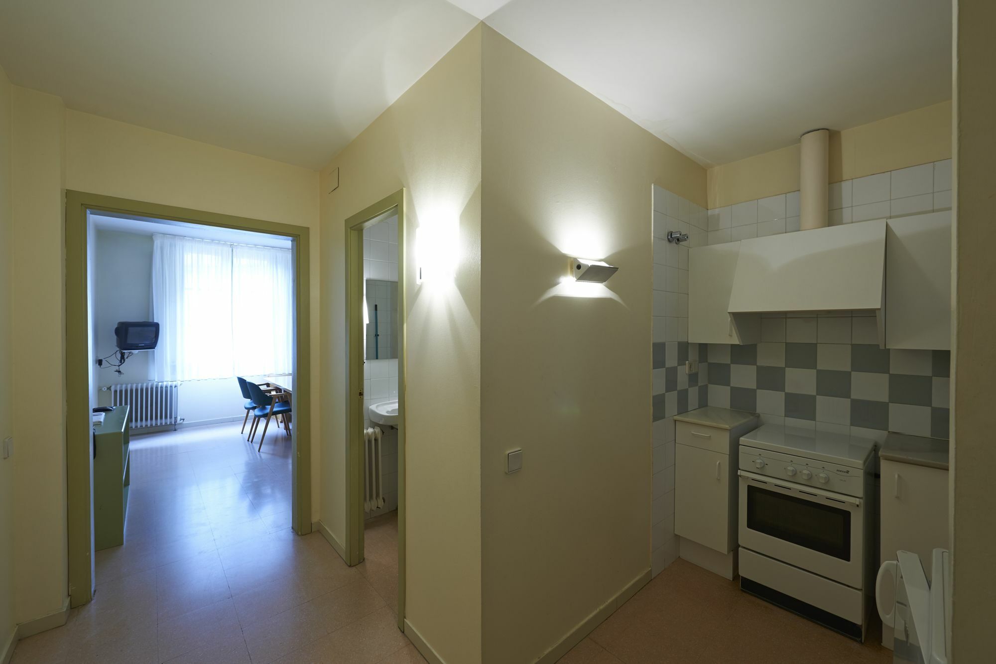 Apartamentos Montserrat Abat Marcet Exterior photo